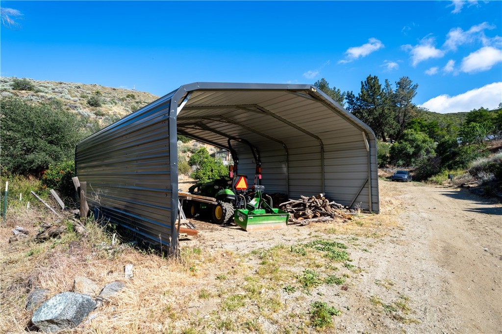 main property photo 31