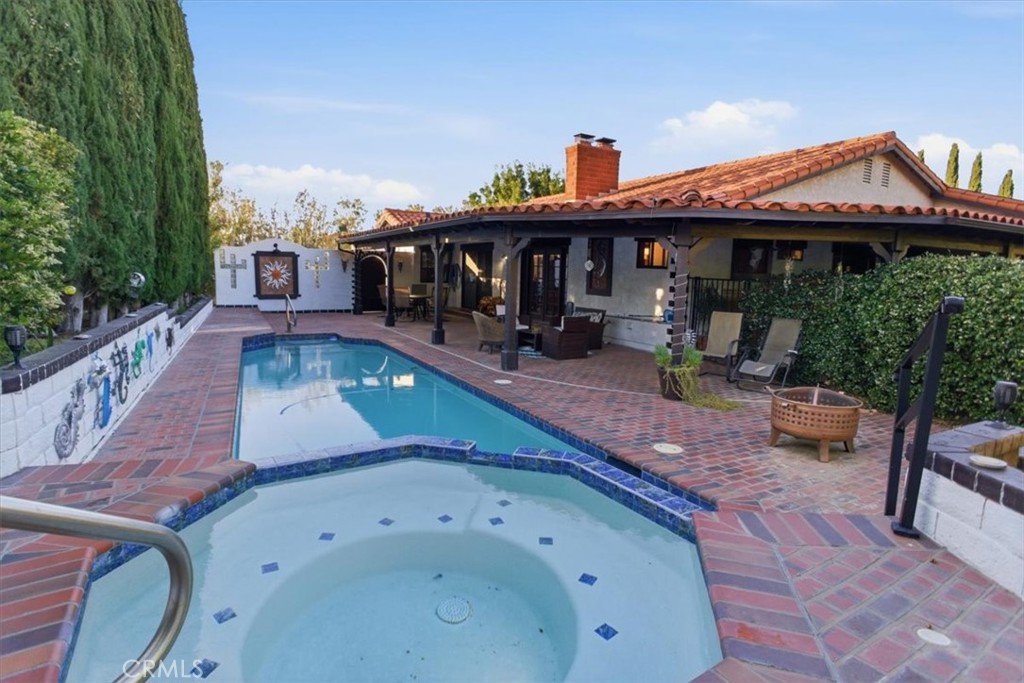 main property photo 30