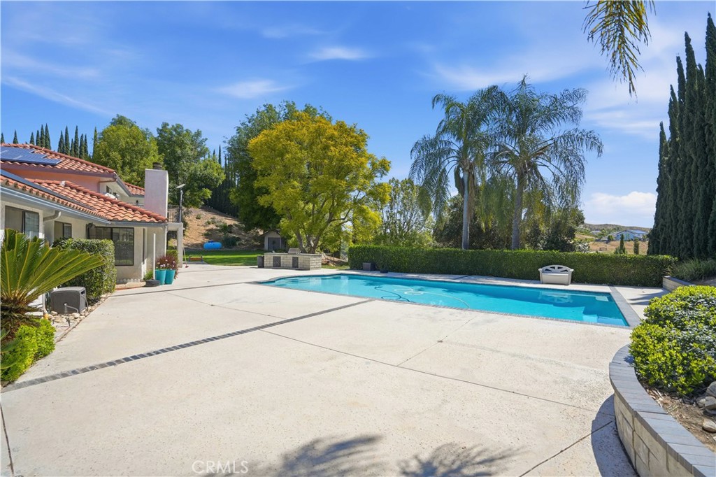 main property photo 50