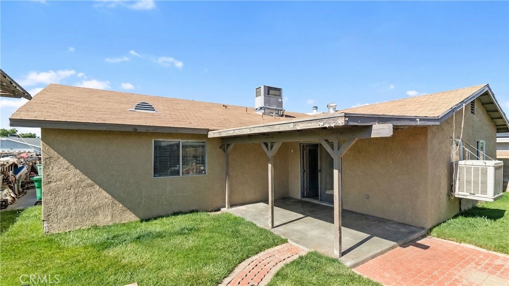main property photo 14
