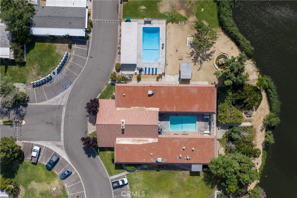 main property photo 27