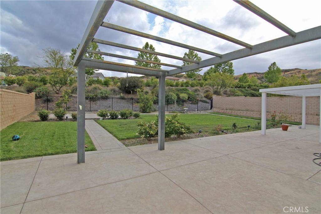 main property photo 31