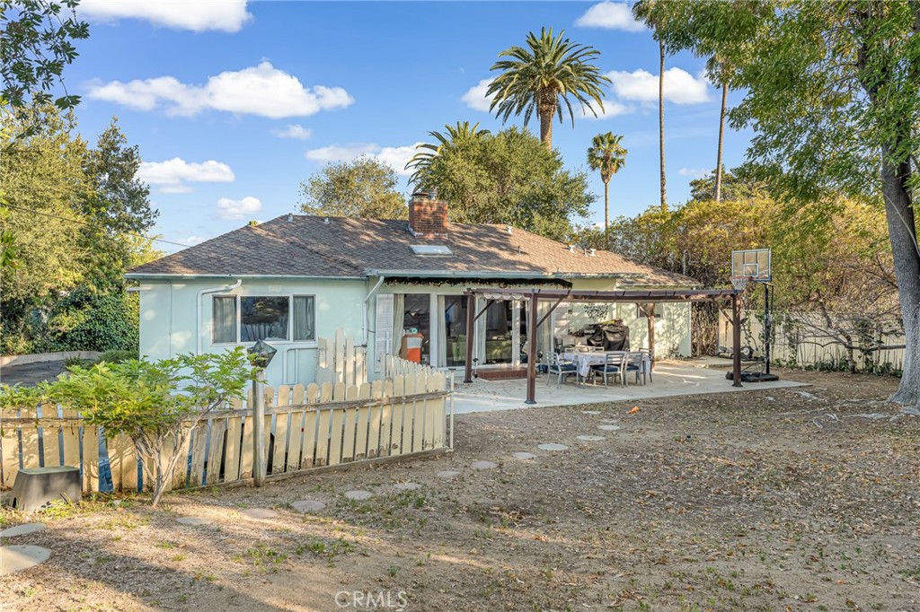 main property photo 8