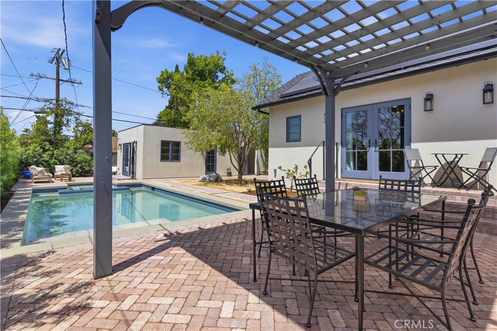 main property photo 40