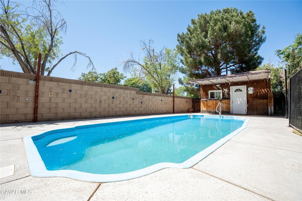 main property photo 29