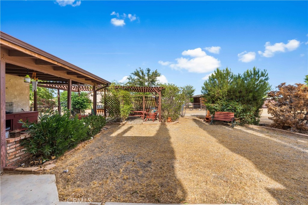 main property photo 28