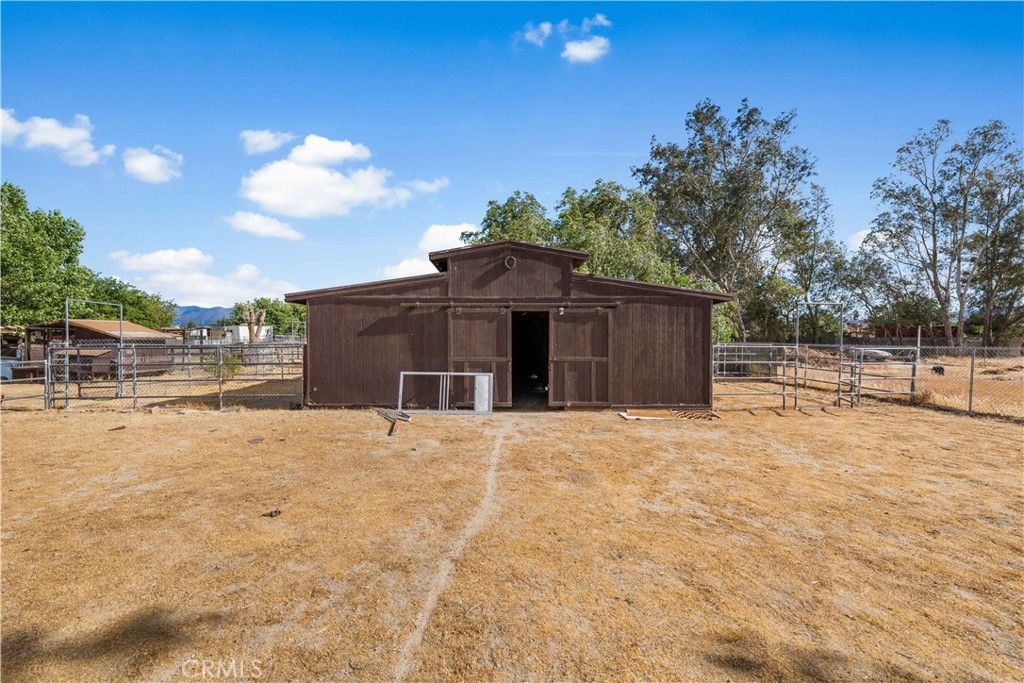 main property photo 33