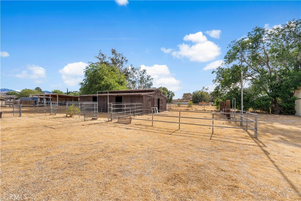 main property photo 39