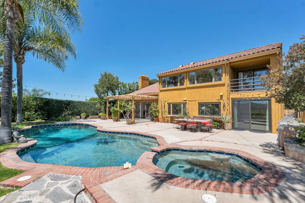 main property photo 15