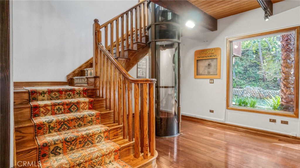main property photo 27