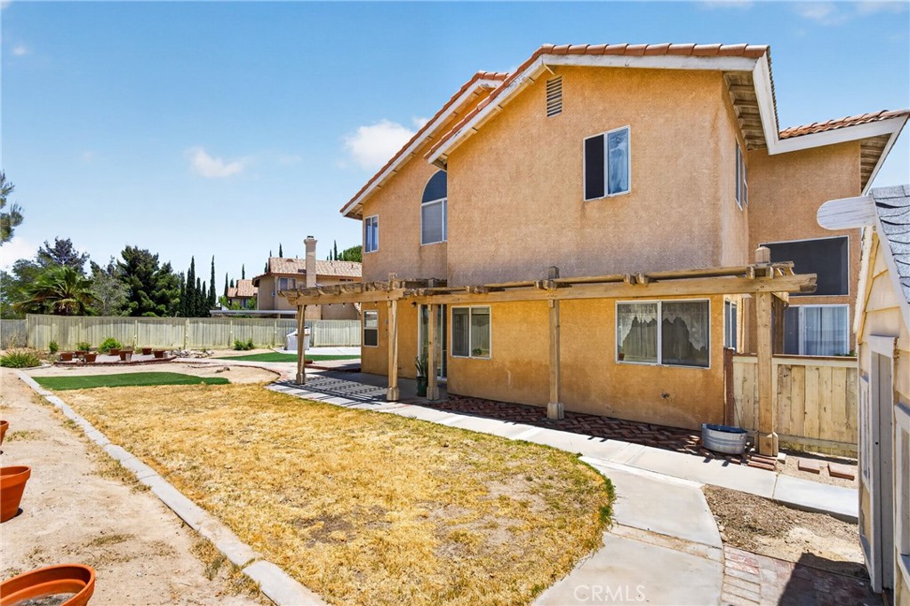 main property photo 40