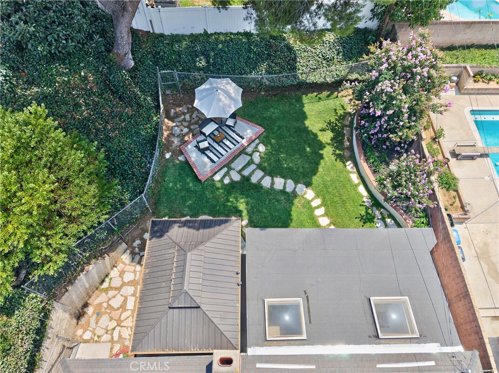 main property photo 50