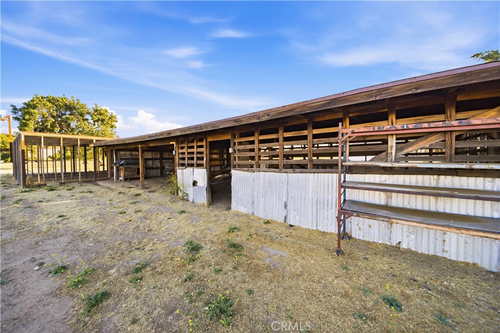 main property photo 45