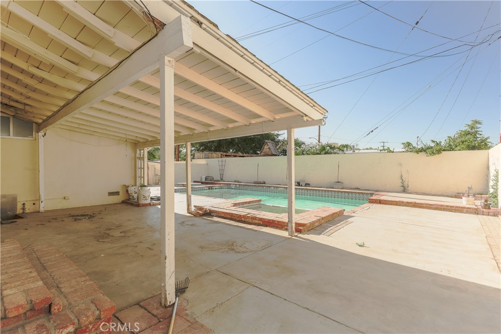 main property photo 16