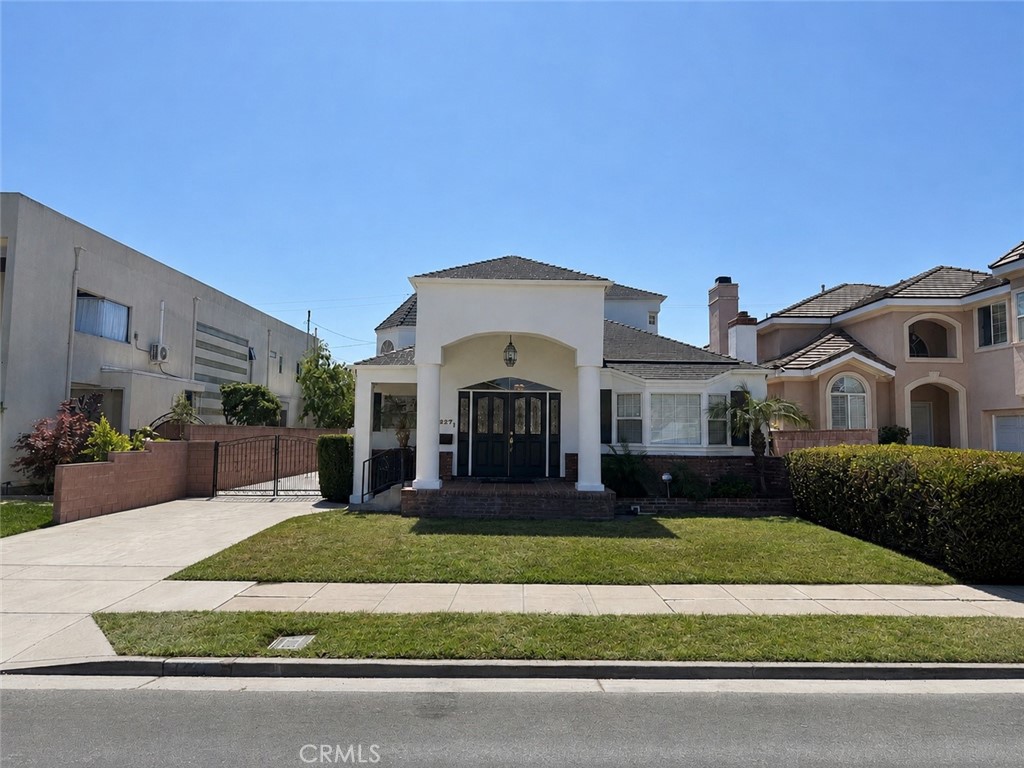 main property photo 37