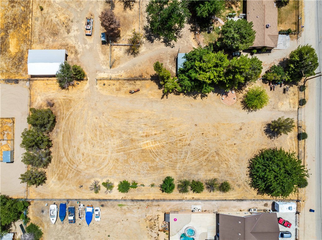 main property photo 40