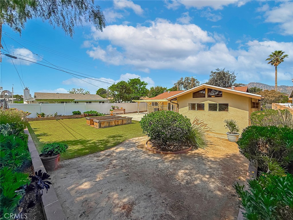 main property photo 45
