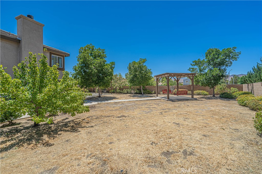main property photo 50