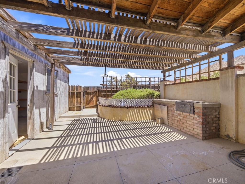 main property photo 29