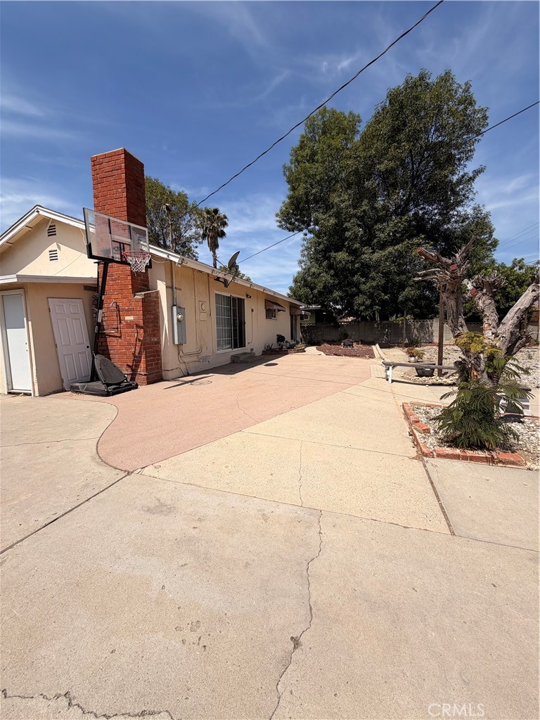 main property photo 12