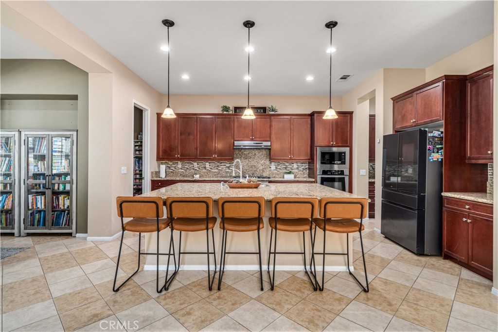 main property photo 22