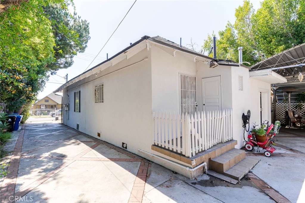 main property photo 12