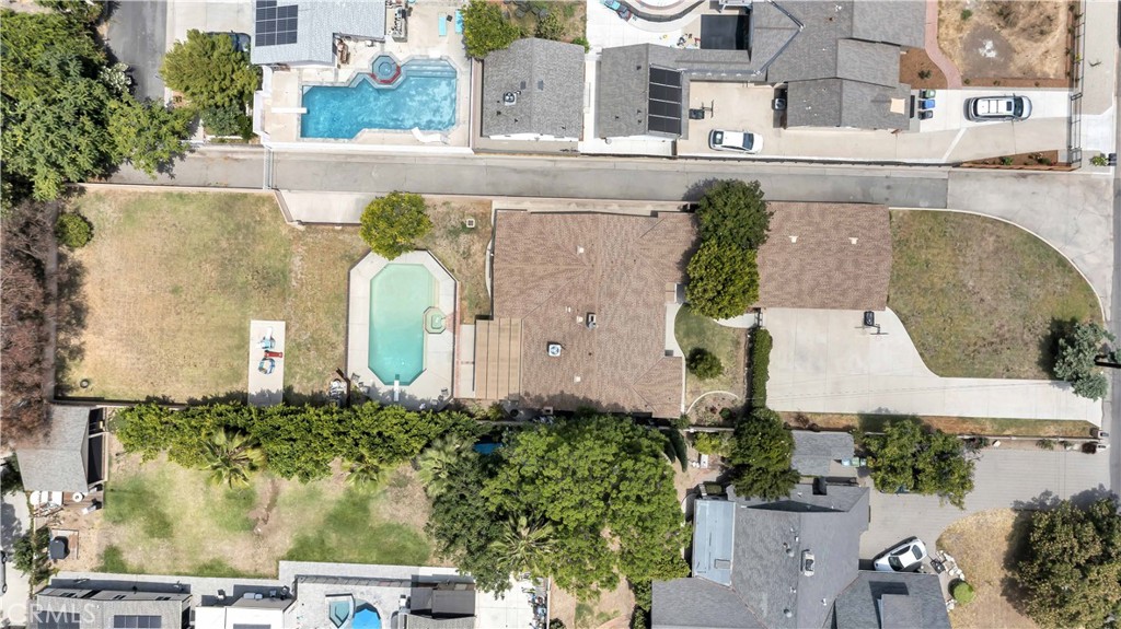 main property photo 50
