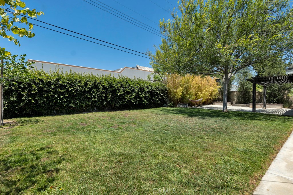 main property photo 37