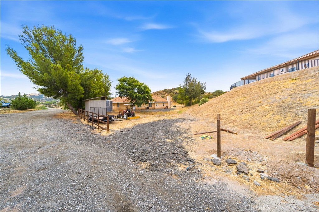 main property photo 50