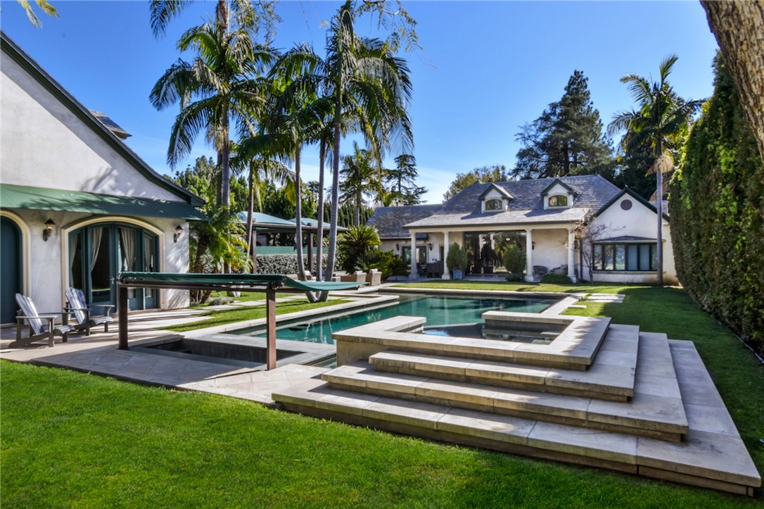 main property photo 35