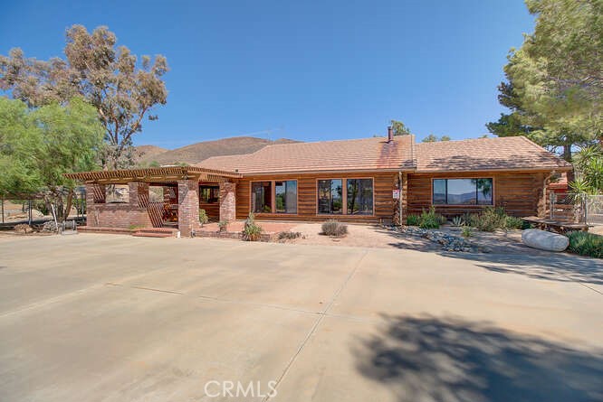 main property photo 12