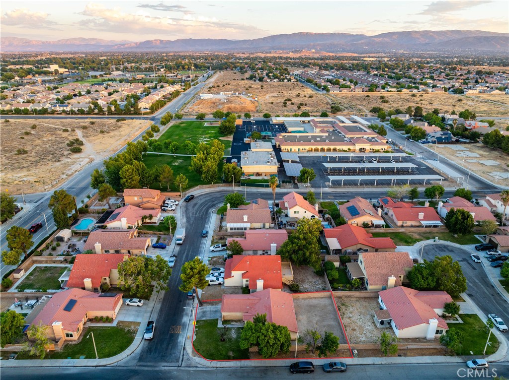 main property photo 28