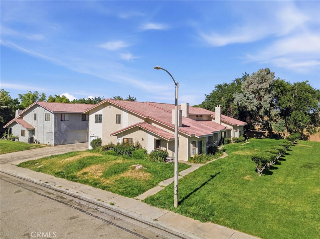 main property photo 17