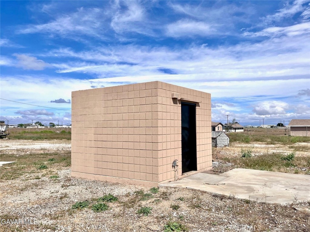 main property photo 22
