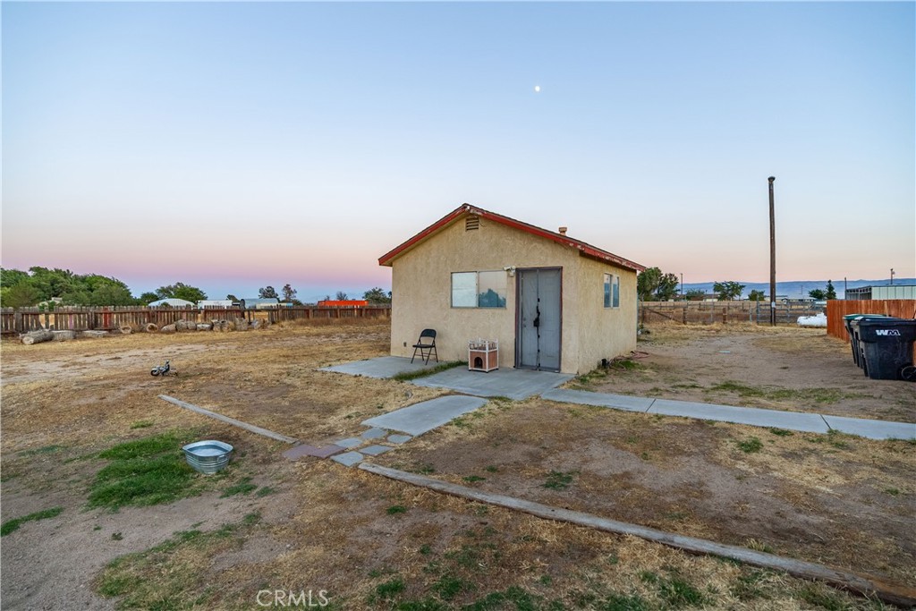 main property photo 28