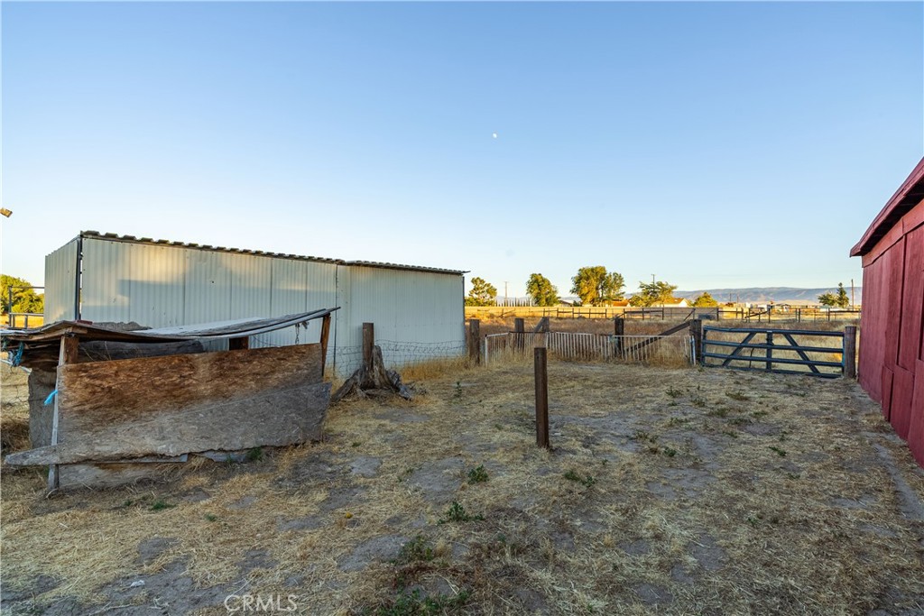 main property photo 40