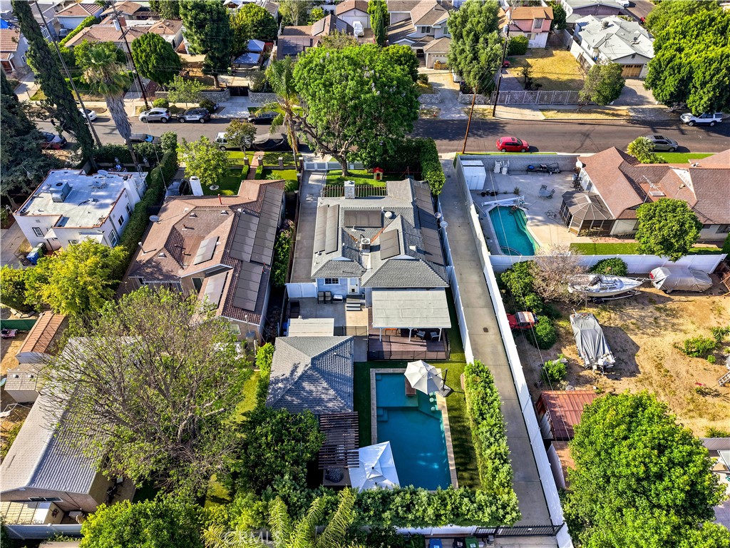 main property photo 51