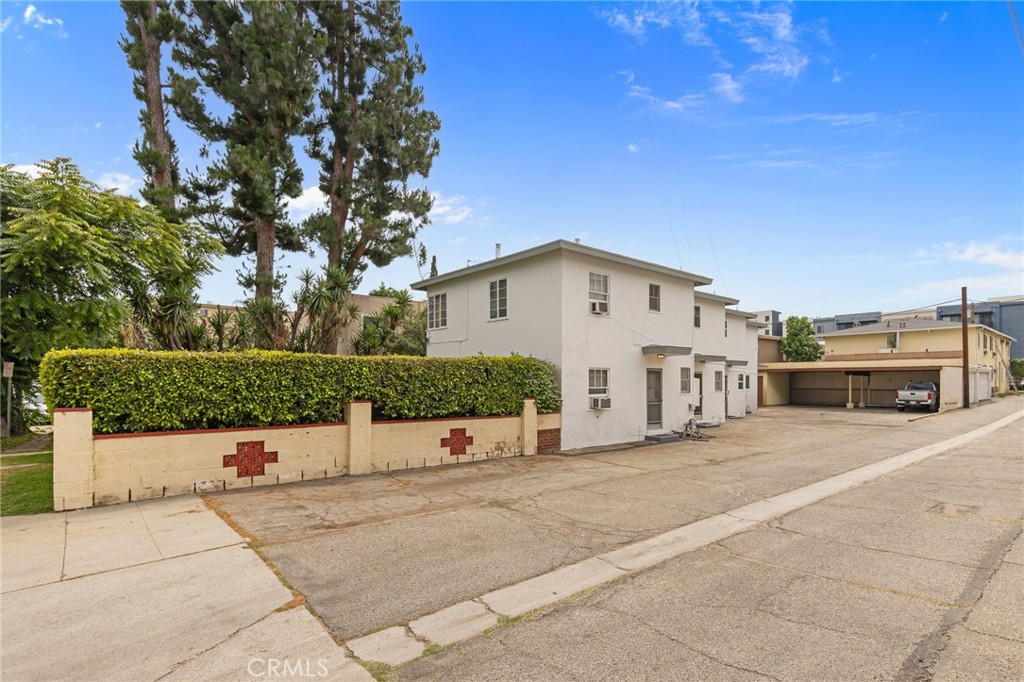 main property photo 14