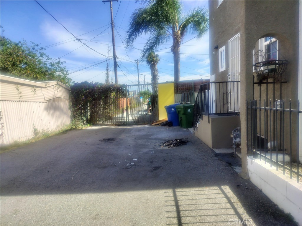 main property photo 13
