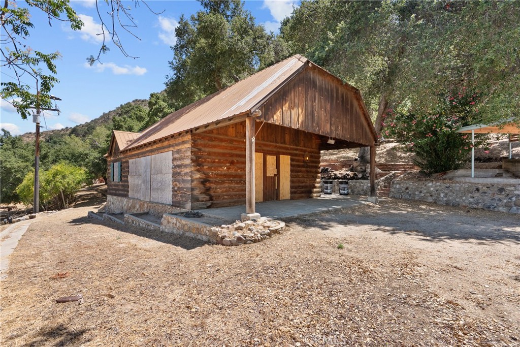 main property photo 12