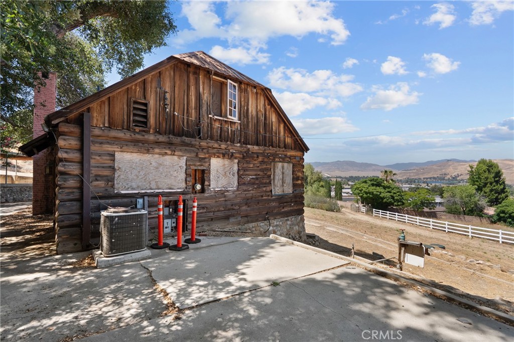 main property photo 20