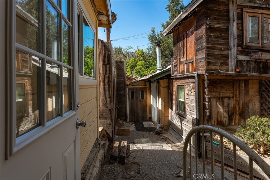 main property photo 37