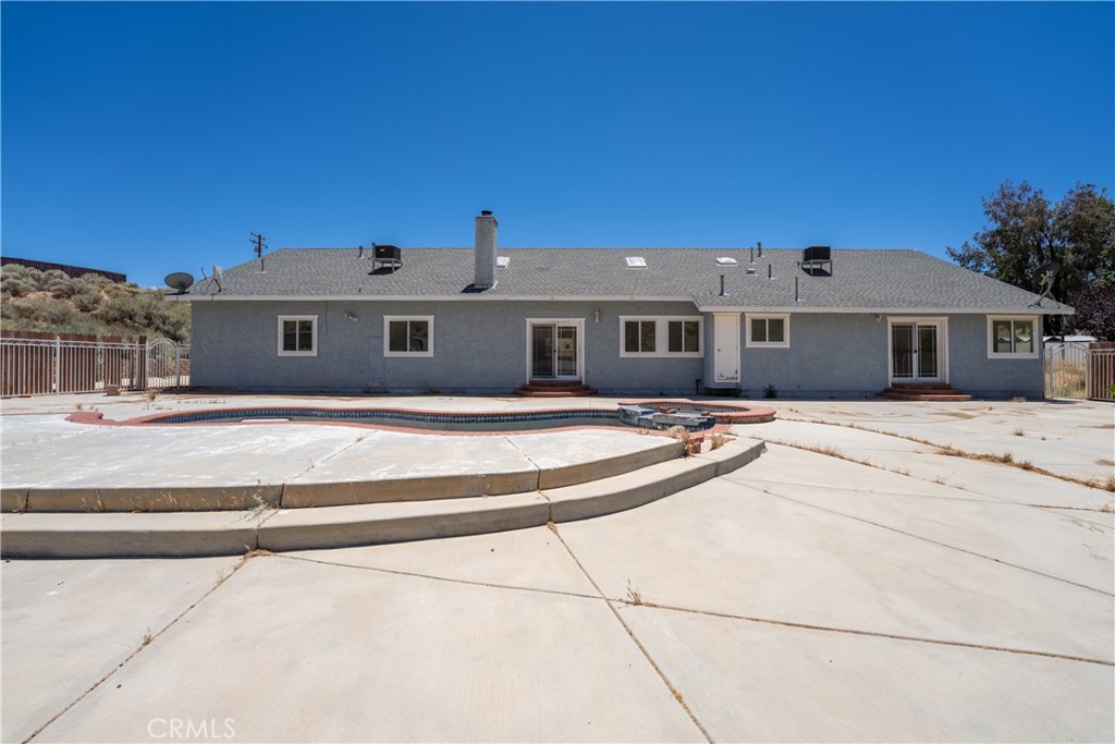 main property photo 25