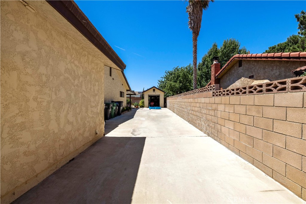 main property photo 54