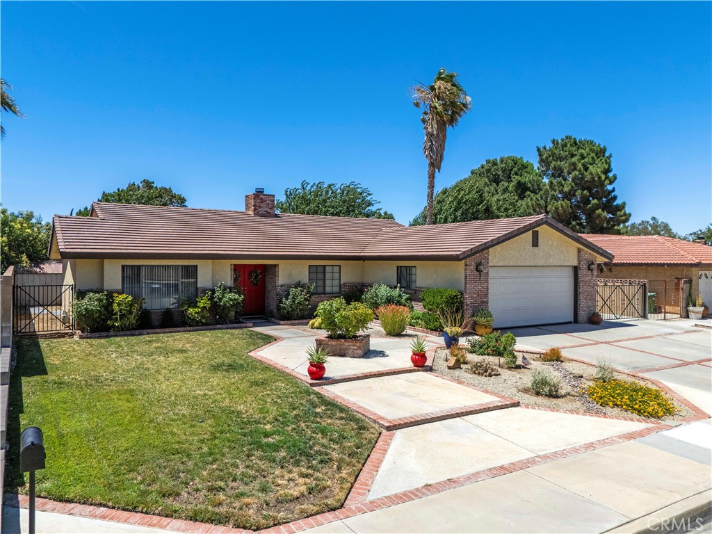 main property photo 9