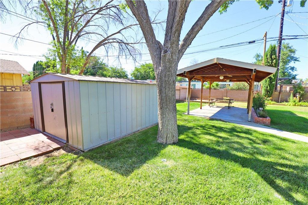 main property photo 25