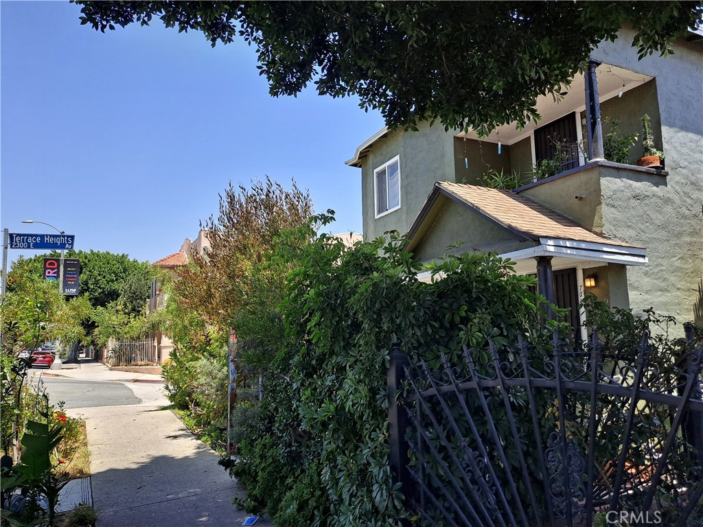 main property photo 22