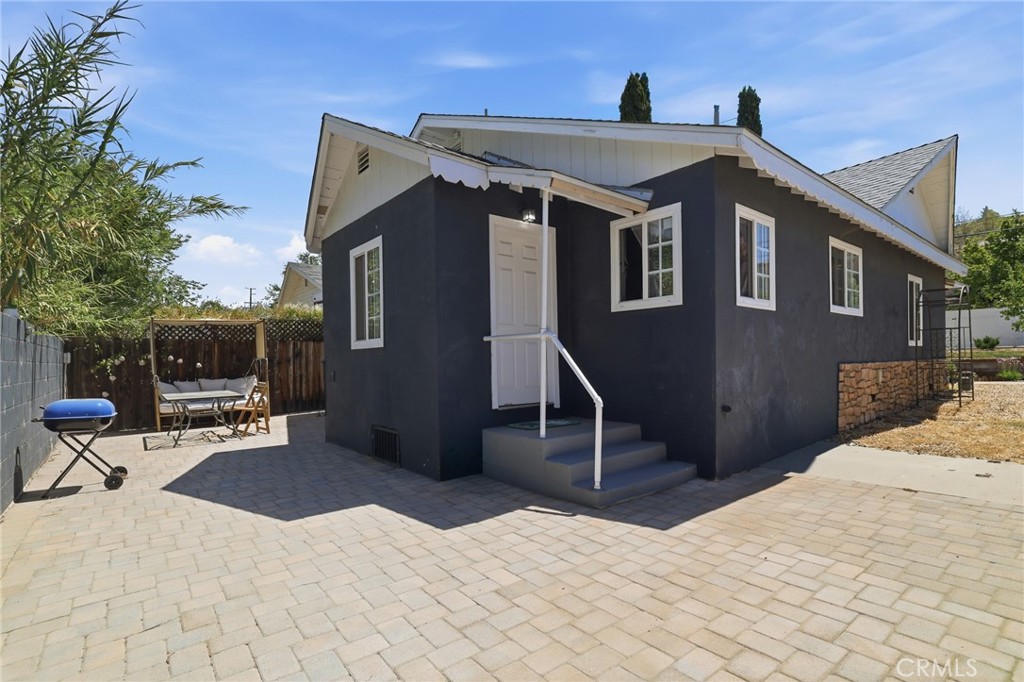 main property photo 18