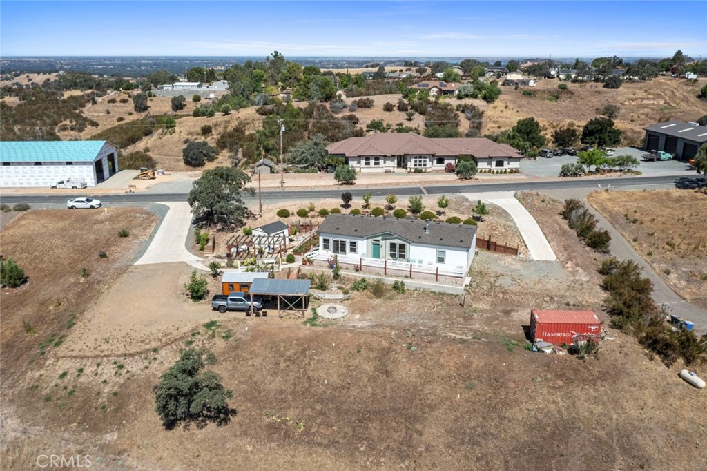 main property photo 10