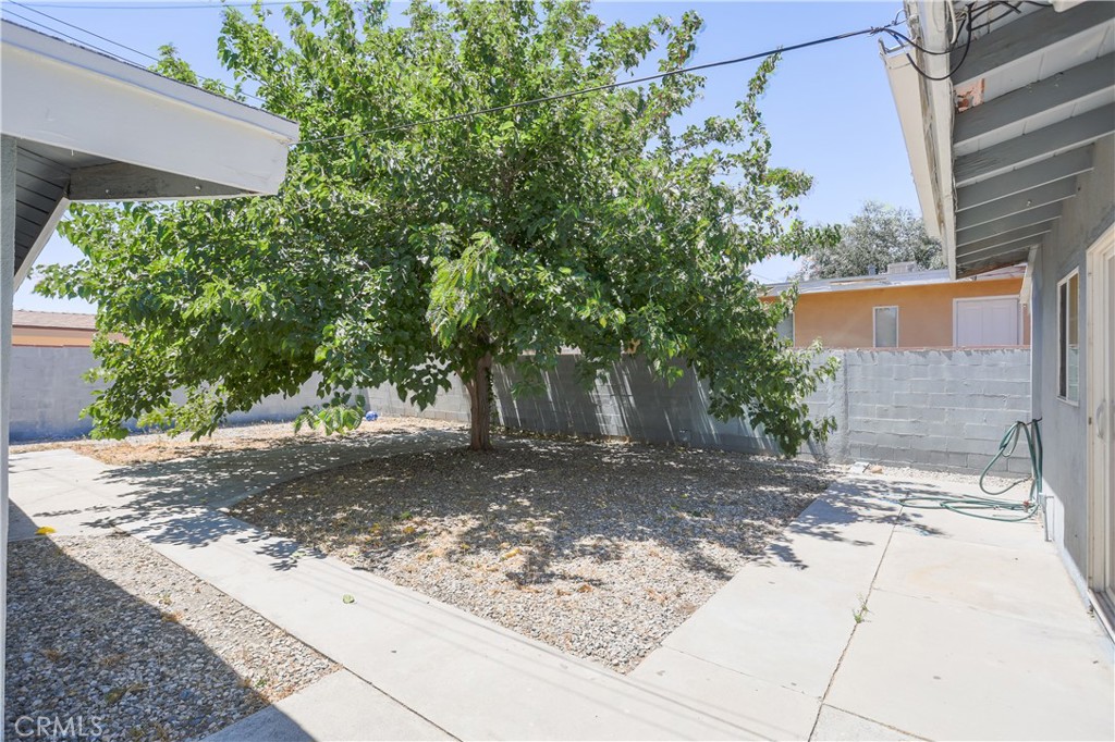 main property photo 11